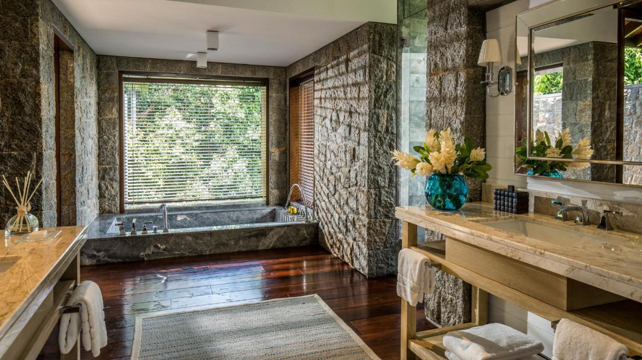 Station touristique Four Seasons Seychelles 5*