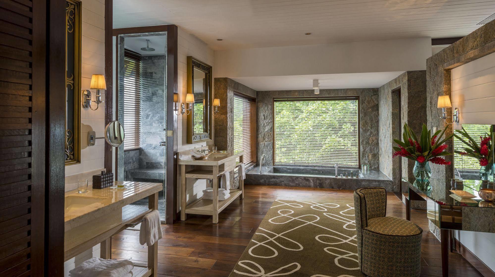 Four Seasons Seychelles